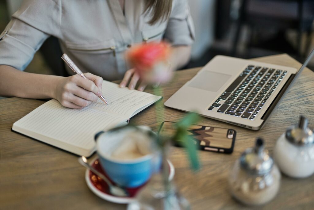 Active vs. Passive Voice in Press Releases 3 Blog Writing